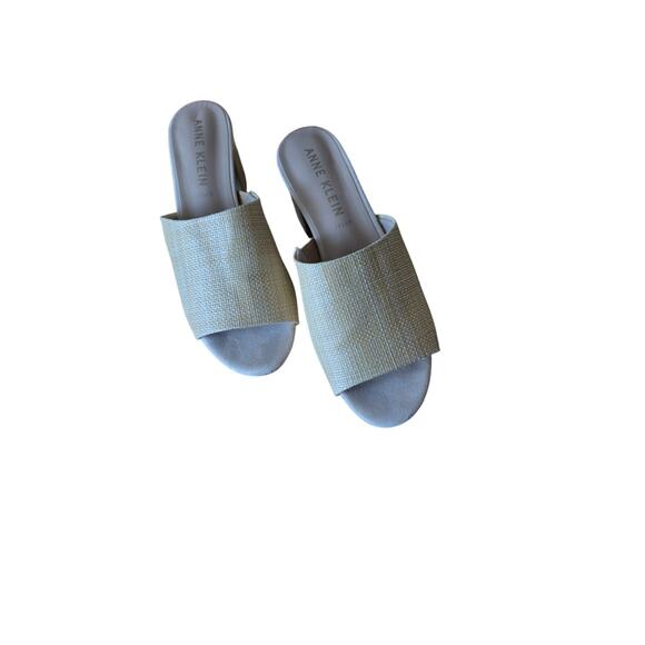 Anne Klein Platform Woman's Beige Sz 9.5‎ Raffia Slide Textile SANDALS - Picture 2 of 3